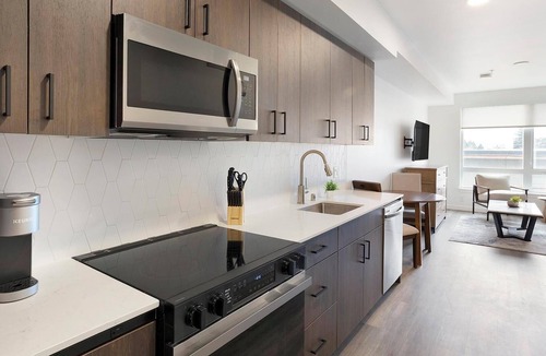Crown Hill Apartment | Landing | Beautiful 1BD, Gym