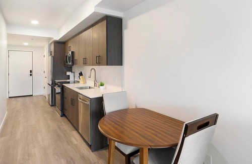 Crown Hill Apartment | Landing | Beautiful 1BD, Gym