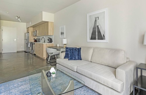 Northwest Portland Apartment | Landing | Beautiful 1BD, Rooftop Lounge, Gym