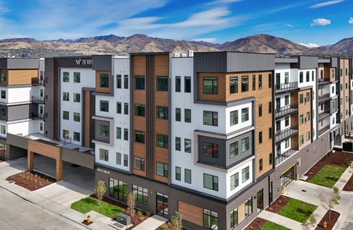 People's Freeway Apartment | Landing | Incredible 1BD, Yoga Studio, Courtyard