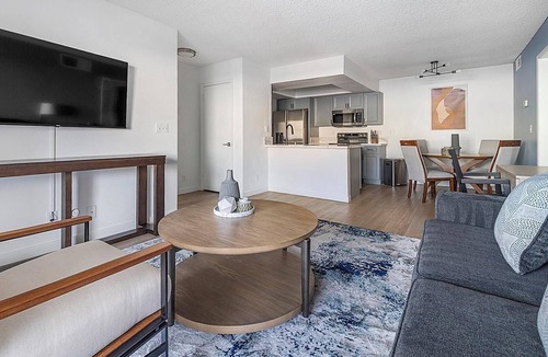 Las Vegas Apartment | Landing | Spectacular 1BD, Courtyard