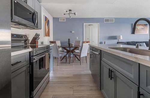 Las Vegas Apartment | Landing | Spectacular 1BD, Courtyard
