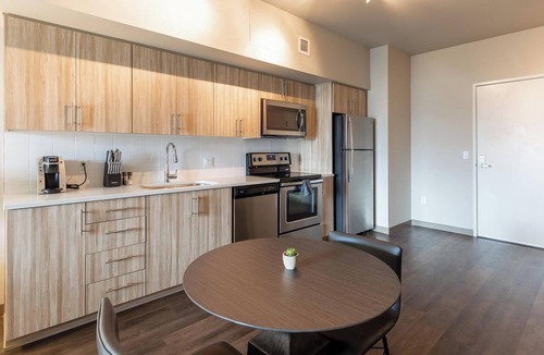 Northwest Portland Apartment | Landing | Spectacular 1BD, Rooftop Lounge, Gym