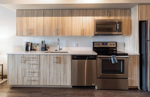 Northwest Portland Apartment | Landing | Spectacular 1BD, Rooftop Lounge, Gym