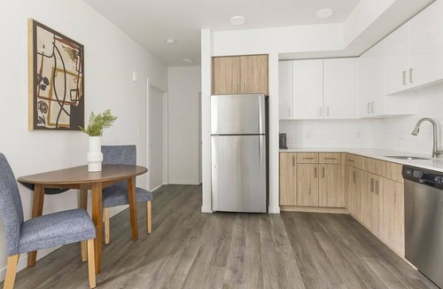 Bridgeton Apartment | Landing | Spectacular 1BD, Gym