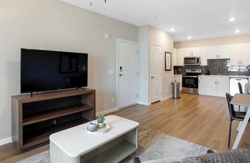 Townsite Apartment | Landing | Spectacular 2BD, Pool, Rooftop Lounge