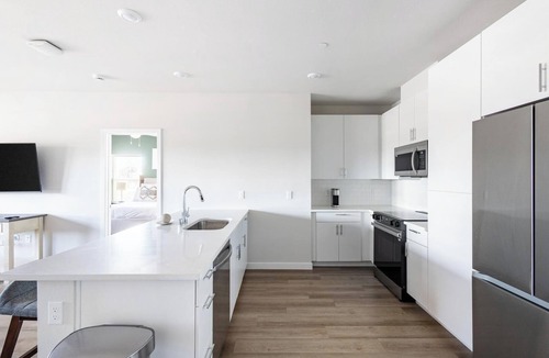 Santa Rosa Apartment | Landing | Spectacular 2BD, Clubhouse, Courtyard