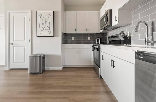 Townsite Apartment | Landing | Stunning 2BD, Pool, Rooftop Lounge