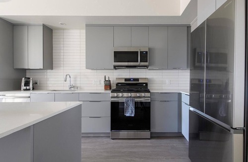 Rhodes Ranch Apartment | Landing | Stunning 2BD, Courtyard, Clubhouse