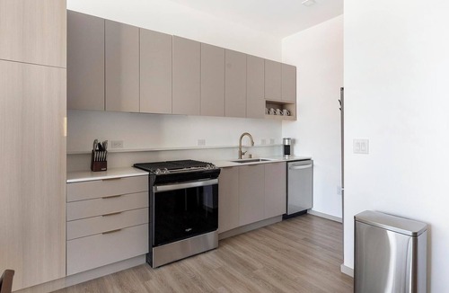 Spring Valley Apartment | Landing | Stylish 1BD, Pool, Gym