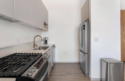 Spring Valley Apartment | Landing | Stylish 1BD, Pool, Gym