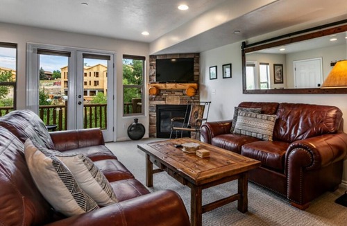 Eden Condo | Large 1BR Moose Hollow Condo – King Suite, Full Kitchen + Mountain Views