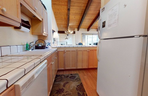 Mammoth Lakes Condo | Large Family Home, Near New Rec Center, Trails & Kids Park, Summer Pool
