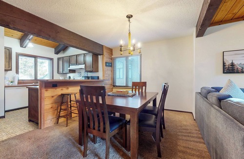 Mammoth Lakes Condo | Large Home, Balcony. Pool & Tennis Court On-site, Short Walk to Restaurants