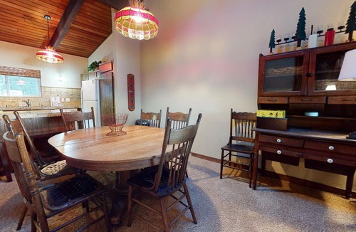 Mammoth Lakes Condo | Large Home with Balcony, Near The Village! Great Family Complex Amenities