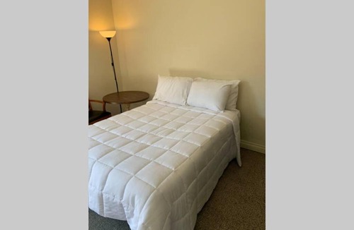 Pico - Robertson Apartment | Large Hotel Style Suite-C06