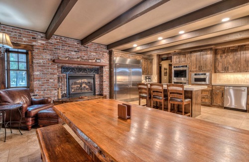 Sunriver House | Large Lodge Home, Hot tub, 9 bedroom, 6 bath, Sleeps 20