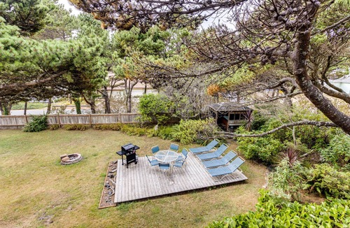 Agate Beach House | Large Newport Home, Close to Beach & Coastal Attractions!