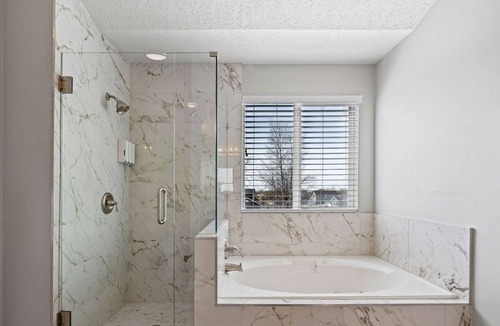 Farmington House | Large Serene Farmington Retreat, Close to Lagoon, SLC, Park City & 8 Ski Resorts
