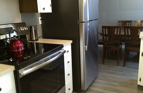 Central Area Apartment | LARGE Upstairs 2 Bed 2 Bath condo Creek View!