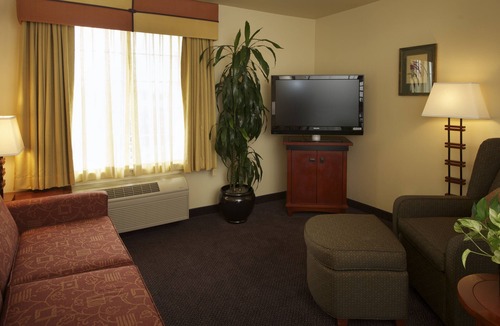 Downtown Hotel | Larkspur Landing Campbell - An All-Suite Hotel