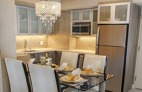 Winchester Villa | Las Vegas Convention Center adjacent with great view 2bdrm lockout with WiFi