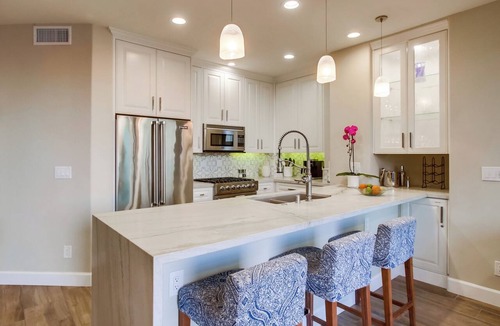 South Mission Beach Condo | Last Minute Deals - *Coastal Luxury with Unmatched Oceanfront Views*