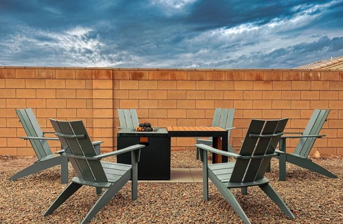 Sunridge Estates House | Laughlin, Lake Mohave, River — Boat & RV Parking & Flat-Top Griddle