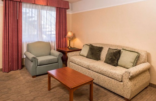Salinas Hotel | Laurel Inn Motel