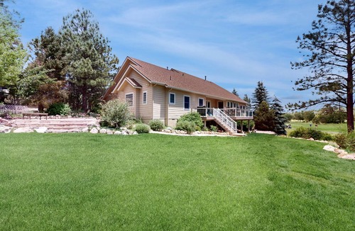 Flagstaff House | Lavish home with dual living areas & golf course views near skiing and dining