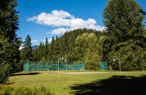 Ardenvoir Other | Leavenworth Camping Resort Tiny House Otto