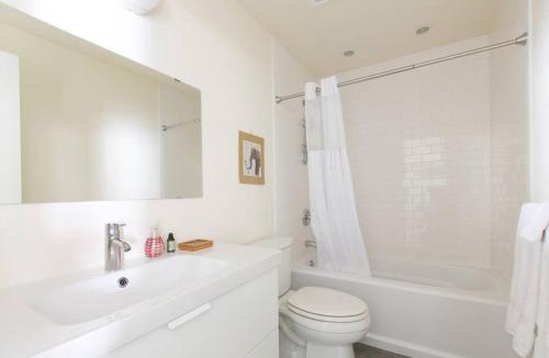 Greenwood Apartment | LEED Platinum Green Home Getaway