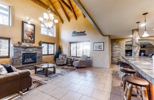 Leeds House | Leeds Lodge Getaway