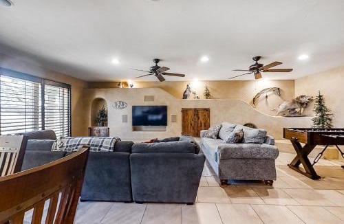 Leeds House | Leeds Lodge Getaway