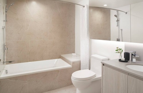 South Lake Union Hotel | Level Seattle- Three Bedroom Sky Suite plus Office