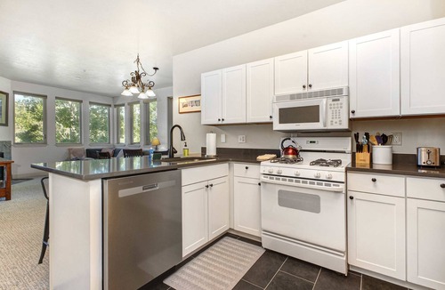 Kimball Junction House | Light-filled condo with heated pool & hot tub, near shopping & skiing