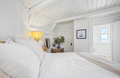 Tierra Del Mar House | Lighthouse - Oceanfront, stunning, updated classic