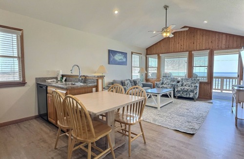 Buxton Hotel | Lighthouse View Oceanfront Lodging