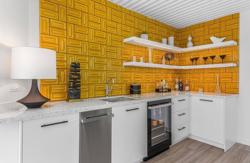 Warm Sands Hotel | Limon Palm Springs