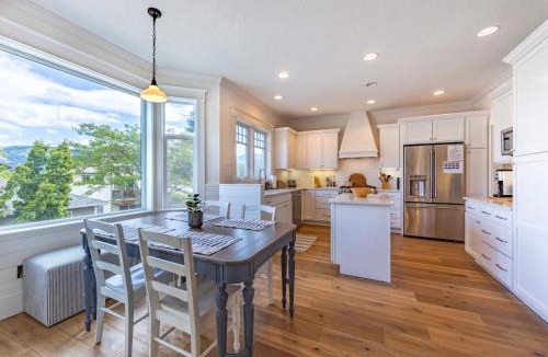 Hood River House | Lincoln House home