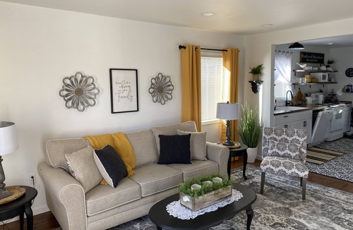 Pendleton House | Little House on Ladow