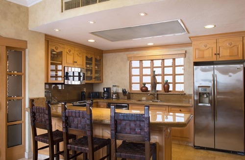 Cabo San Lucas Resort | Located on the pristine medano beach