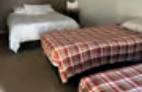 Tulelake Cabin | Lodging 1, Queen, full kitchen with necessities and hot water