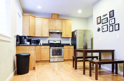 South Seattle House | Loftium | Cozy Suite Near Downtwn & Light Rail!