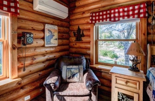 Shasta Lake Apartment | Log Cabin in Redding, CA *Great Reviews*