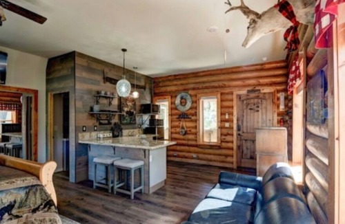 Shasta Lake Apartment | Log Cabin in Redding, CA *Great Reviews*