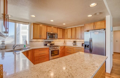 Roads End House | Logans Beachfront Lodge