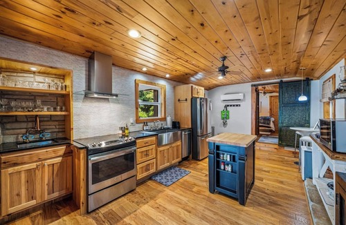 Mentone Cottage | Longview Cottage | Mountain View, Sunset, Fire Pit