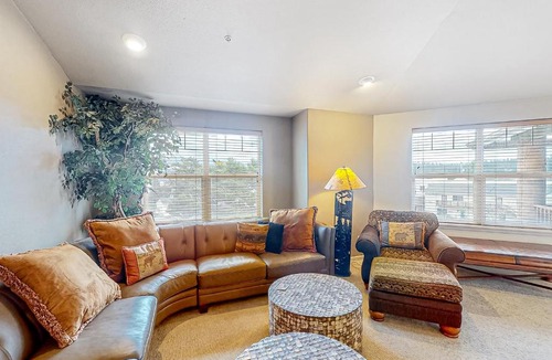 Florence Apartment | Lorees Riverview