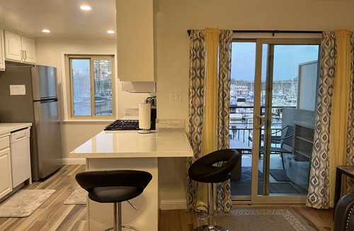 Townsite Condo | Lovely 1-bedroom condo by the Harbor.